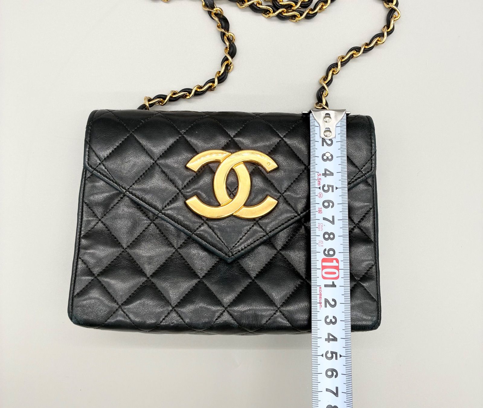 CHANEL（シャネル）デカココ マトラッセ チェーン ショルダーバッグ