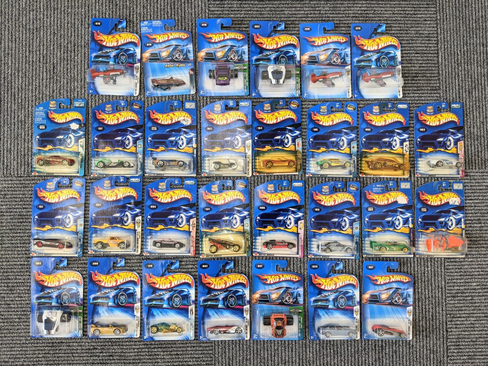 値下げ♪未使用♪ホットウィール（Hot Wheels）大量29台まとめ売り S 80サイズ 【未使用・長期保管品】ホットウィール ミニカー 29台