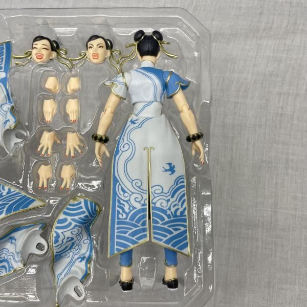 中古】開封)STREET FIGHTER 6(ストリートファイター6) 1/18 完成品
