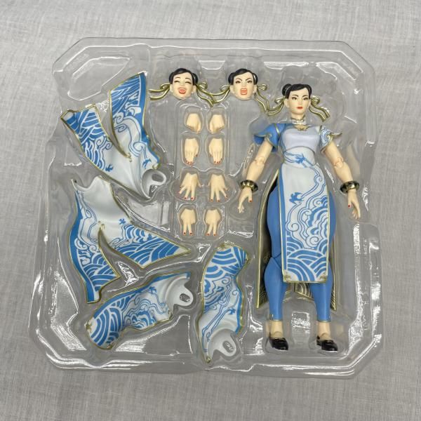 中古】開封)STREET FIGHTER 6(ストリートファイター6) 1/18 完成品
