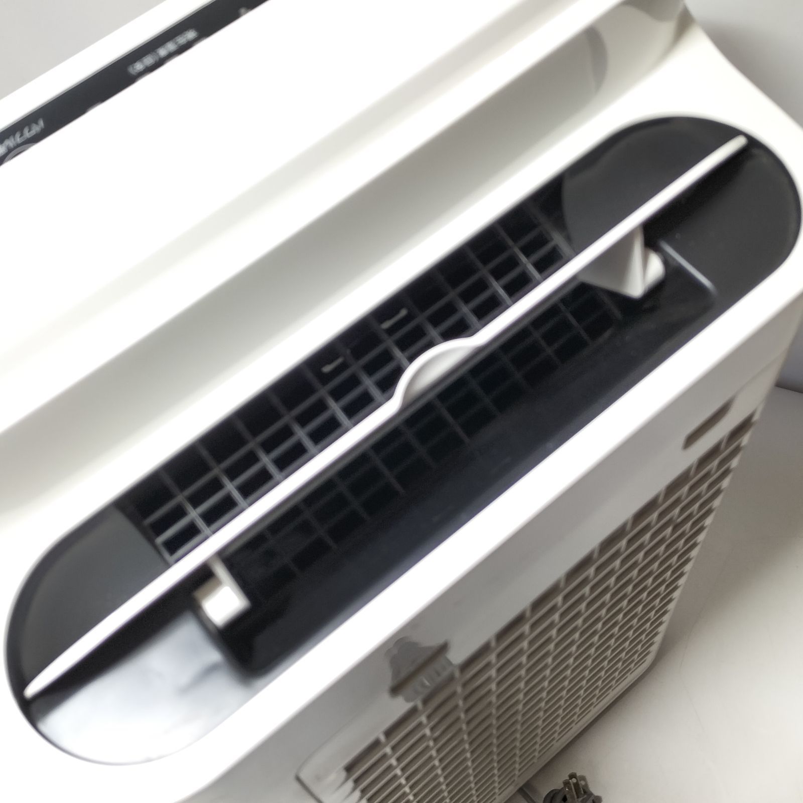 シャープ 加湿空気清浄機 KC-P50-W 2022年製 SHARP - メルカリ