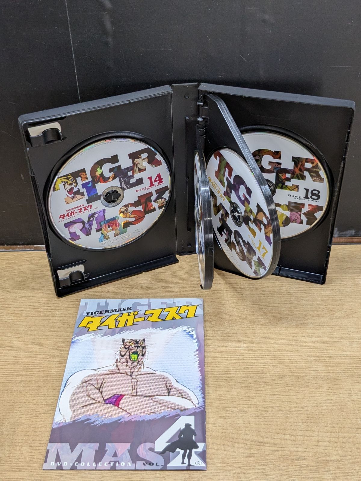 タイガーマスク DVD-COLLECTION VOL.4 現状品 DVD】タイガーマスク DVD COLLECTION Vol.4 - メルカリ