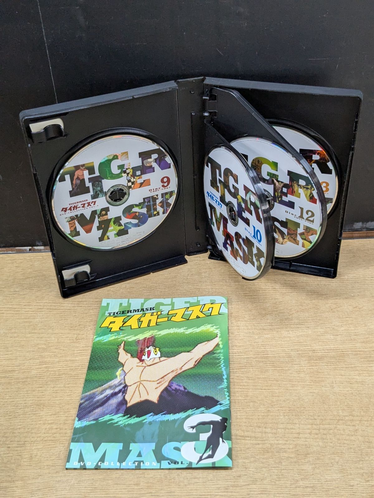 DVD】タイガーマスク DVD COLLECTION Vol.3 - メルカリ