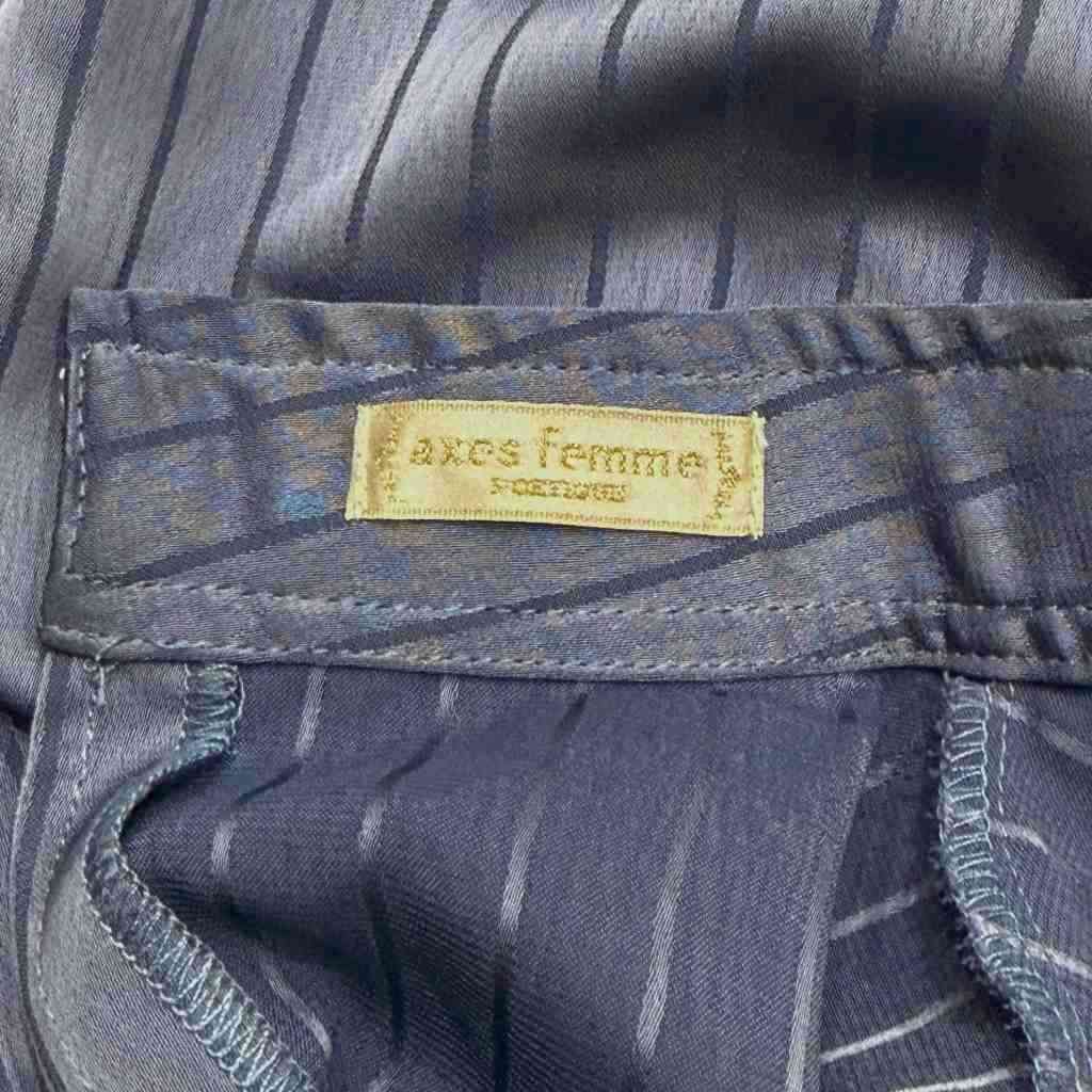 https://assets.mercari-shops-static.com/-/large/plain/2JXmAAk3jfrsMoxhrfdhYq.jpg@jpg