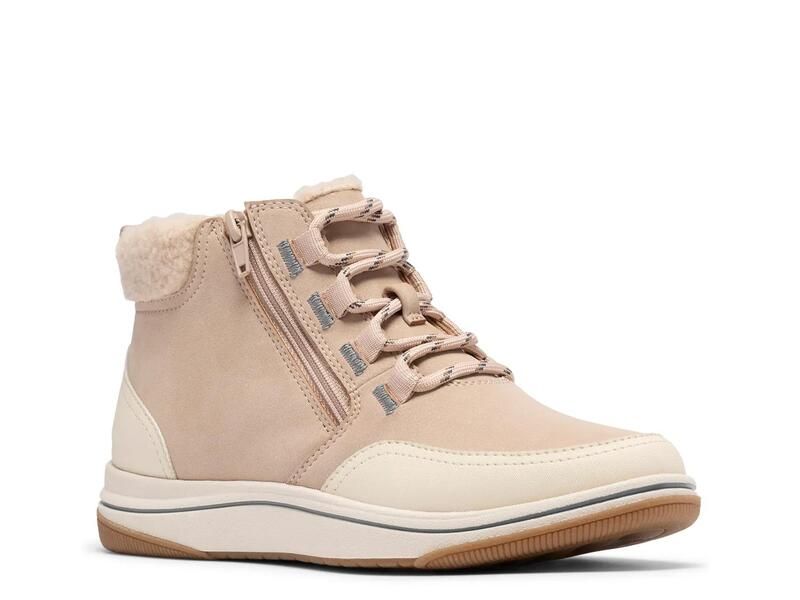 クラークス レディース シューズ ブーツ・レインブーツ Clarks Cloudsteppers Breeze Moss Bootie Sand サンド 20,060円