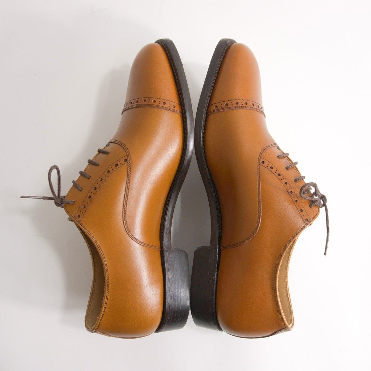 未使用品】SCOTCH GRAIN【0526/パンチドキャップトゥ レザーシューズ