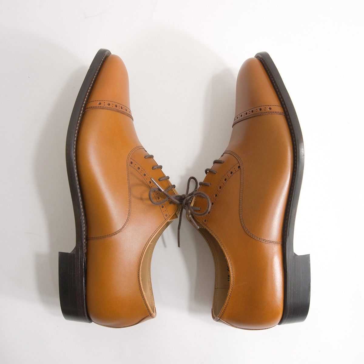 未使用品】SCOTCH GRAIN【0526/パンチドキャップトゥ レザーシューズ