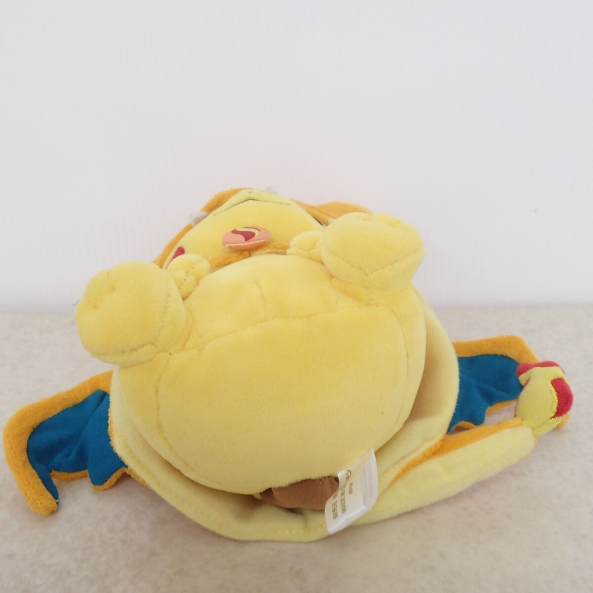 ポケモンセンター ぬいぐるみ メガトウキョーのピカチュウ 紙タグ無
