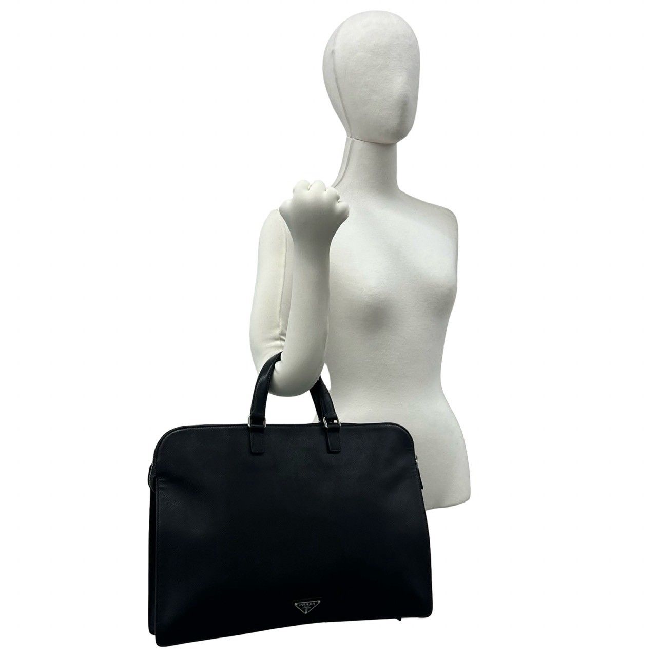 極 美品 袋付き PRADA プラダ 三角ロゴ 金具 サフィアーノ レザー 本革