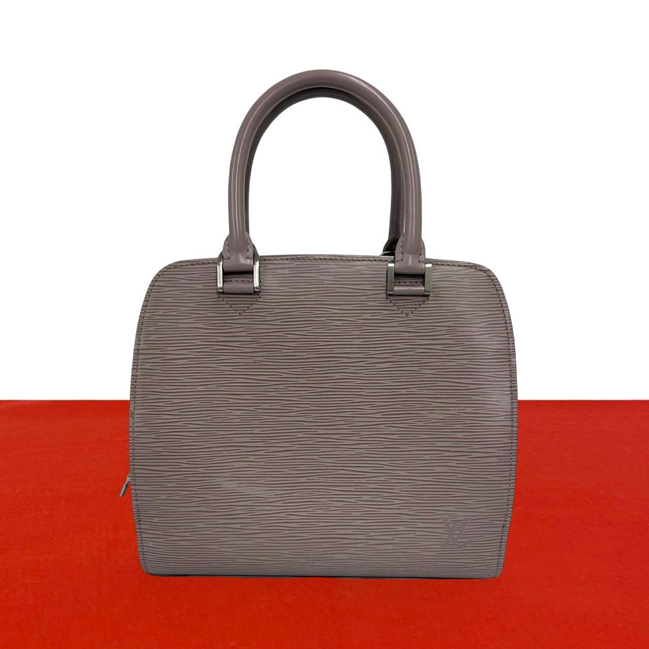 極 美品 LOUIS VUITTON ルイヴィトン ポンヌフ エピ レザー 本革 