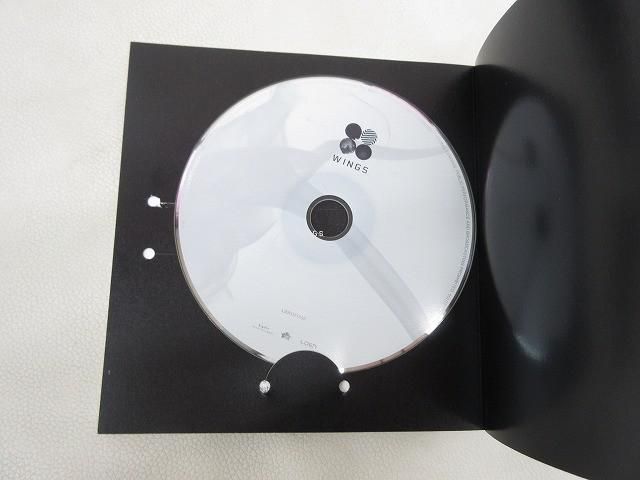 BTS WINGS 4形態 トレカ付き(RM、ジミン、グク) 中古品】 韓流 防弾少年団 BTS WINGS CD 4形態 ポラロイド V