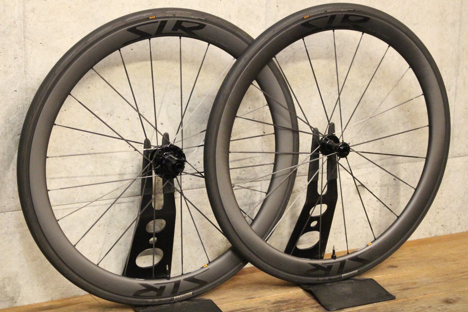 ジャイアント GIANT SLR 0 40 DB HOOKLESS カーボン チューブレス