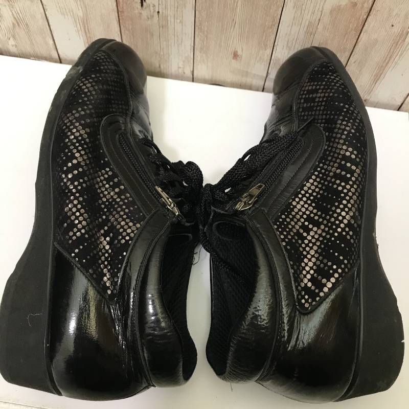 https://assets.mercari-shops-static.com/-/large/plain/2JXmS6mDKh6XQQwNnes4fW.jpg@jpg