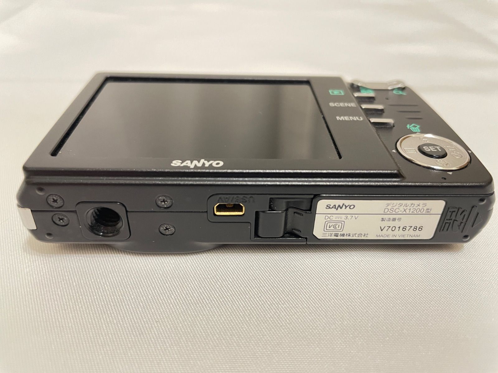 美品 SANYO サンヨー Xacti DSC-X1200 コンパクトデジタルカメラ
