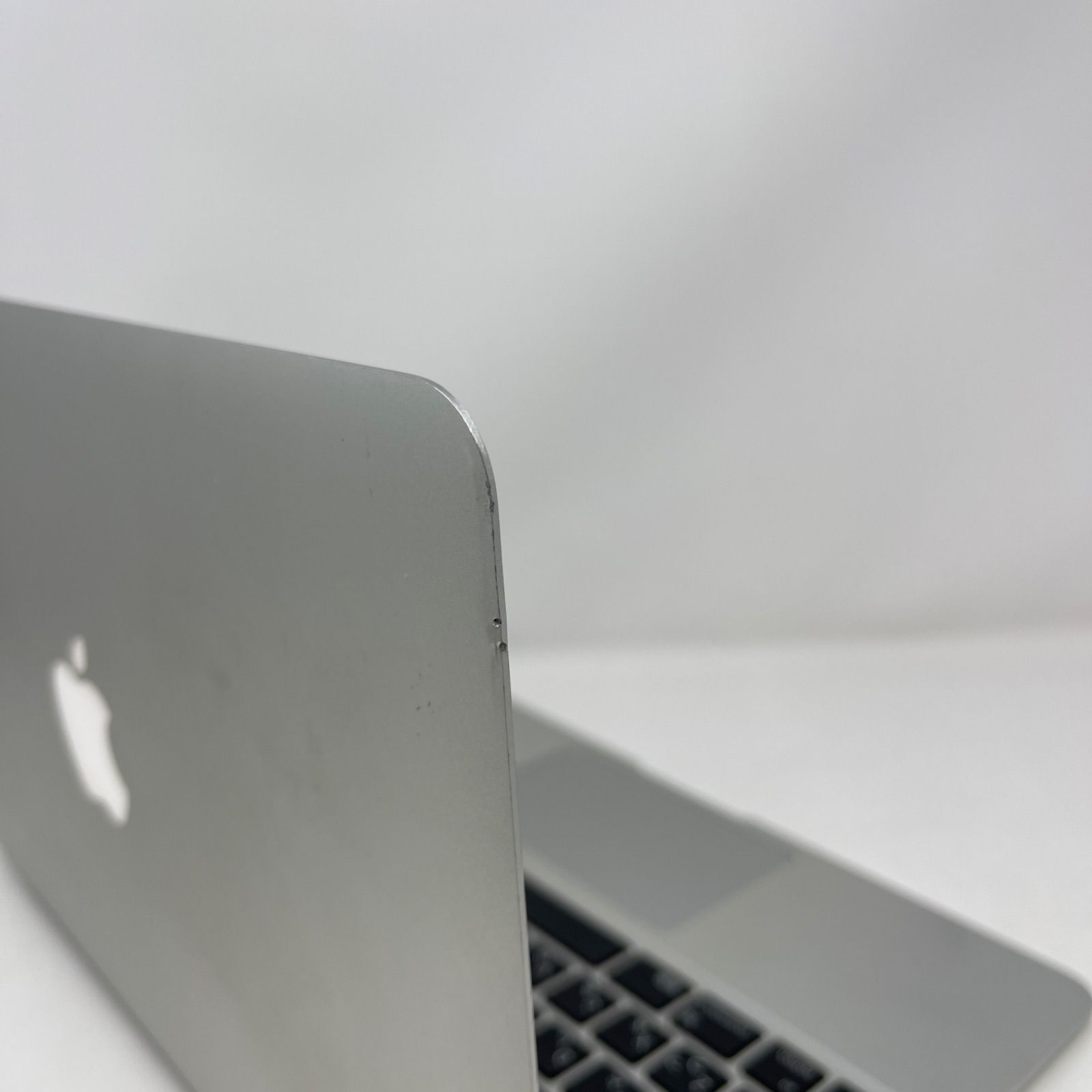 清掃済・超軽量11型】MacBook Air Mid 2013 / Big Sur / 動作良好