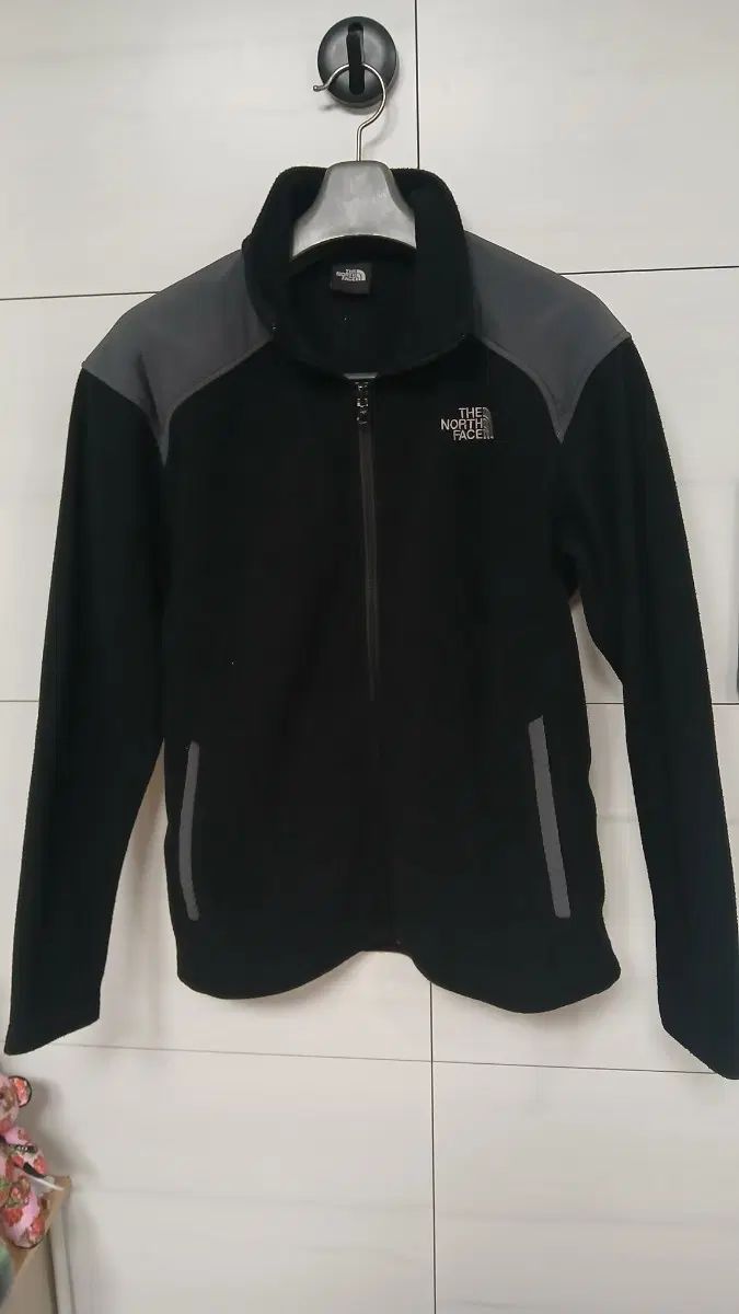 THE NORTH FACE ザノースフェイス フリース ブラック XLサイズ 105 使用感 毛玉あり 7,615円