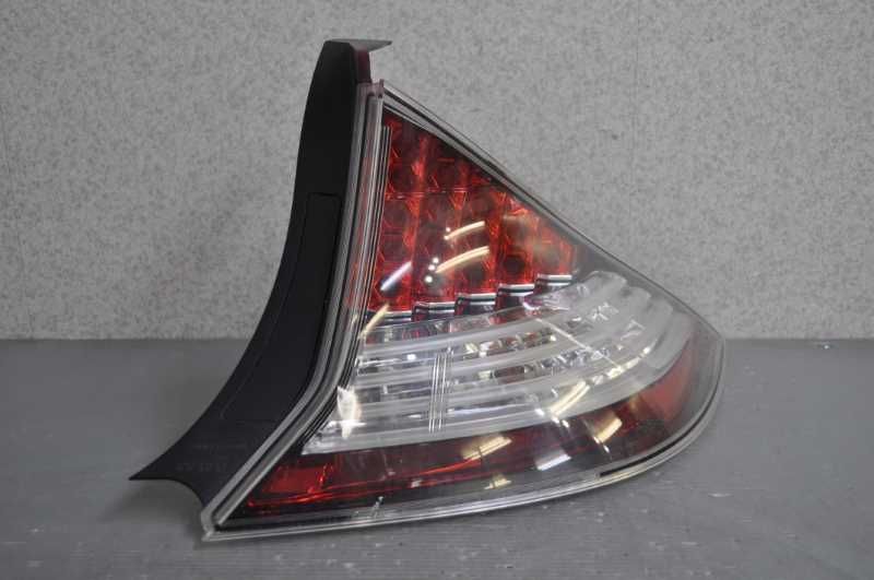 右 テールランプ テールライト (ZF1) CR-Z α 前期 P8689 s027086D