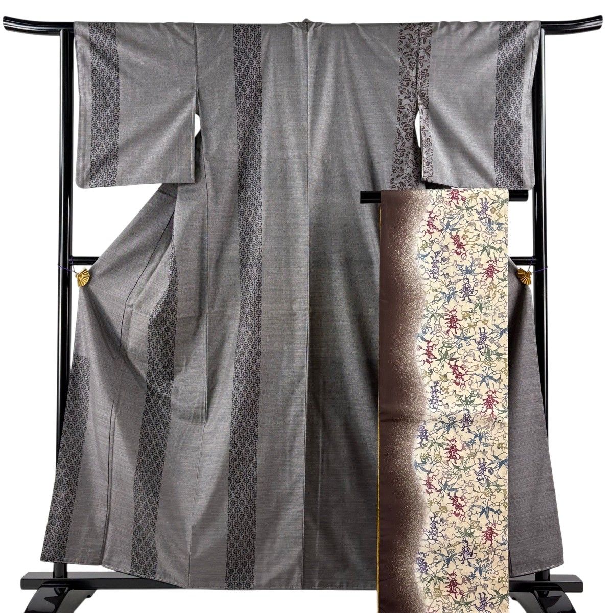 【美品】 付下げ 身丈158.5cm 裄丈64cm M 袷 袋帯セット 大島紬地 証紙 亀甲 花 灰茶 正絹 名品 【中古】