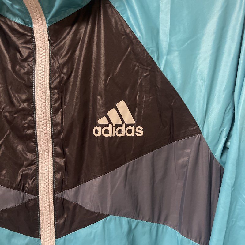 https://assets.mercari-shops-static.com/-/large/plain/2JXn2bVCZnxPKQEMSDSBk6.jpg@jpg