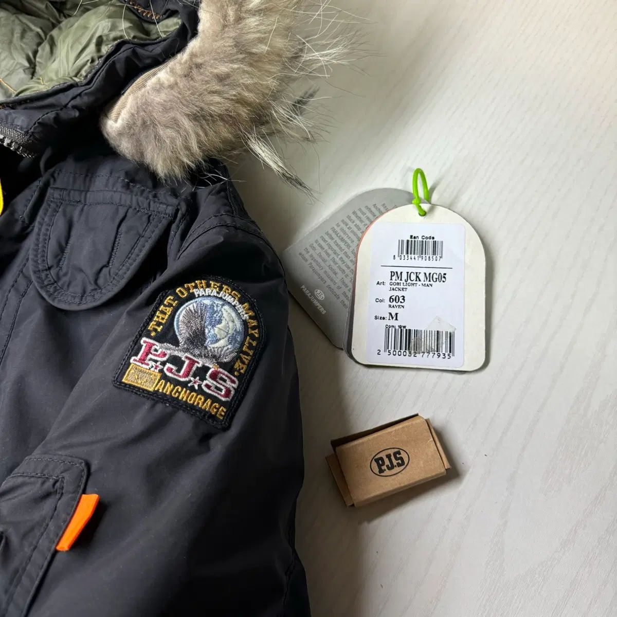正規品 PARAJUMPERS パラジャンパーズ ライト ゴビ ダウン Mサイズ