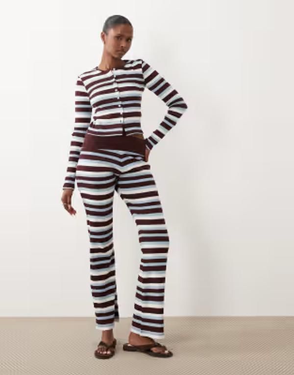 ザ・フロリック レディース ボトムス カジュアルパンツ リブ The Frolic exclusive ribbed fold over flare pants chocolate stripe pa 14,336円