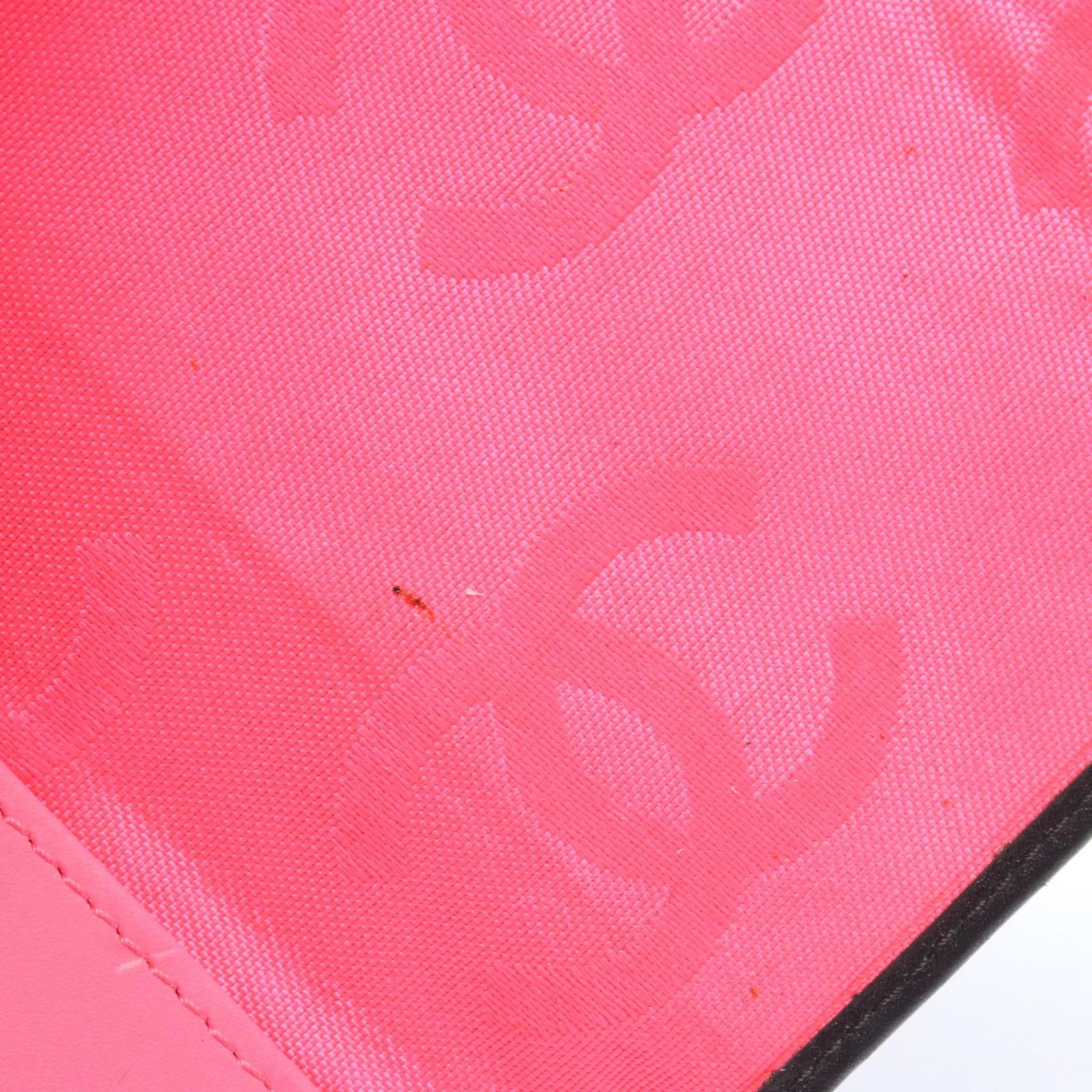 https://assets.mercari-shops-static.com/-/large/plain/2JXnePHQukcFkeERwUoDvE.jpg@jpg