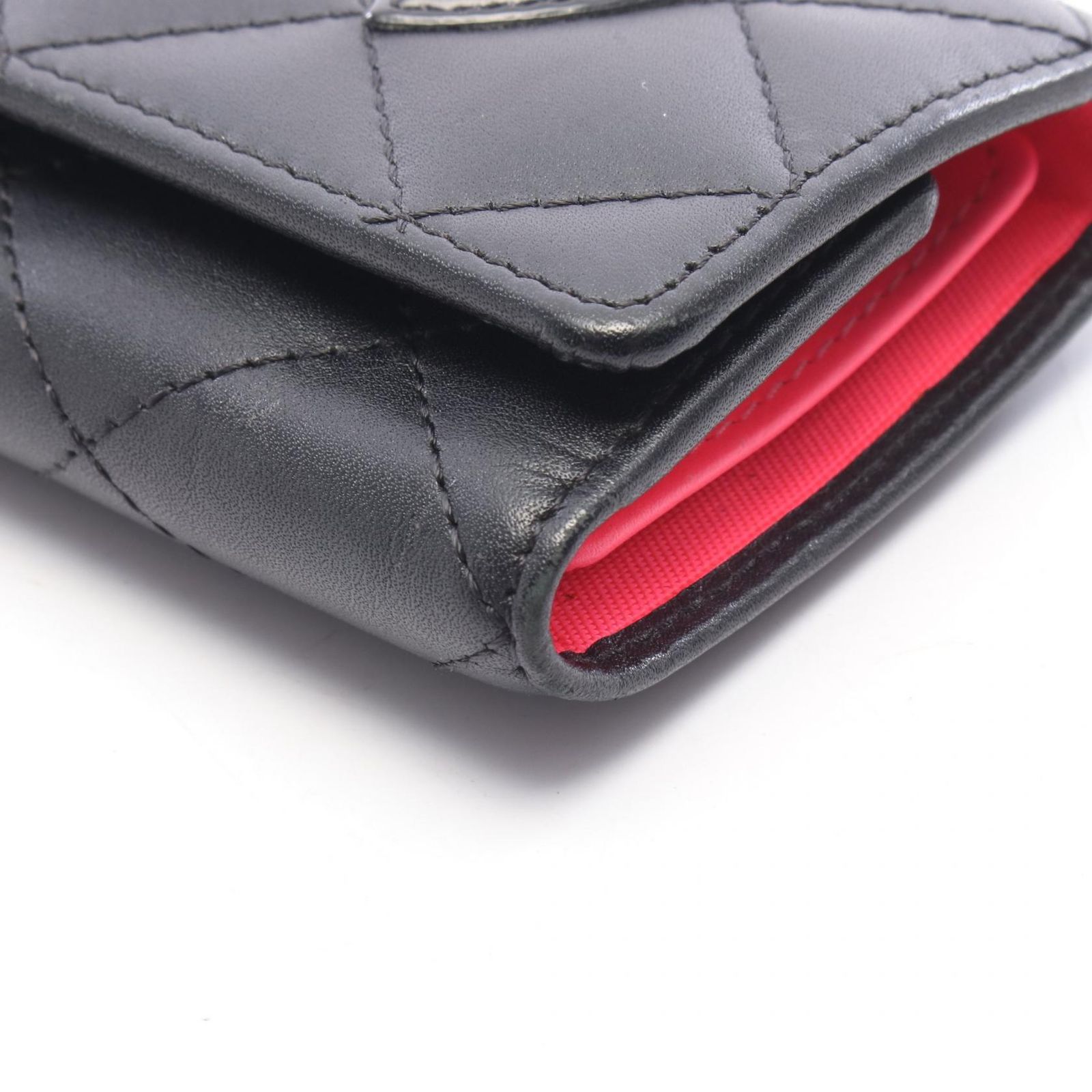 https://assets.mercari-shops-static.com/-/large/plain/2JXnePHTT4WTvkCcyR4vJo.jpg@jpg