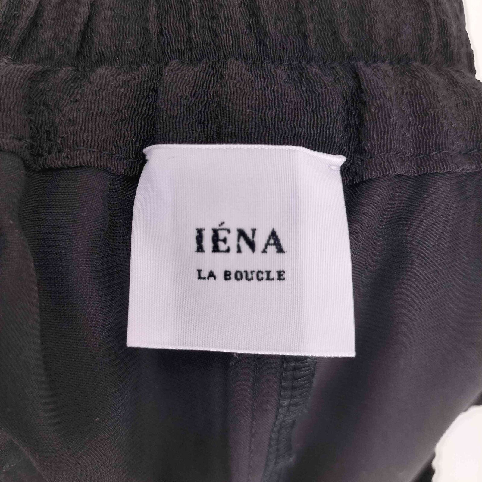 https://assets.mercari-shops-static.com/-/large/plain/2JXnuwfjbHsSbGdFgHdkmV.jpg@jpg