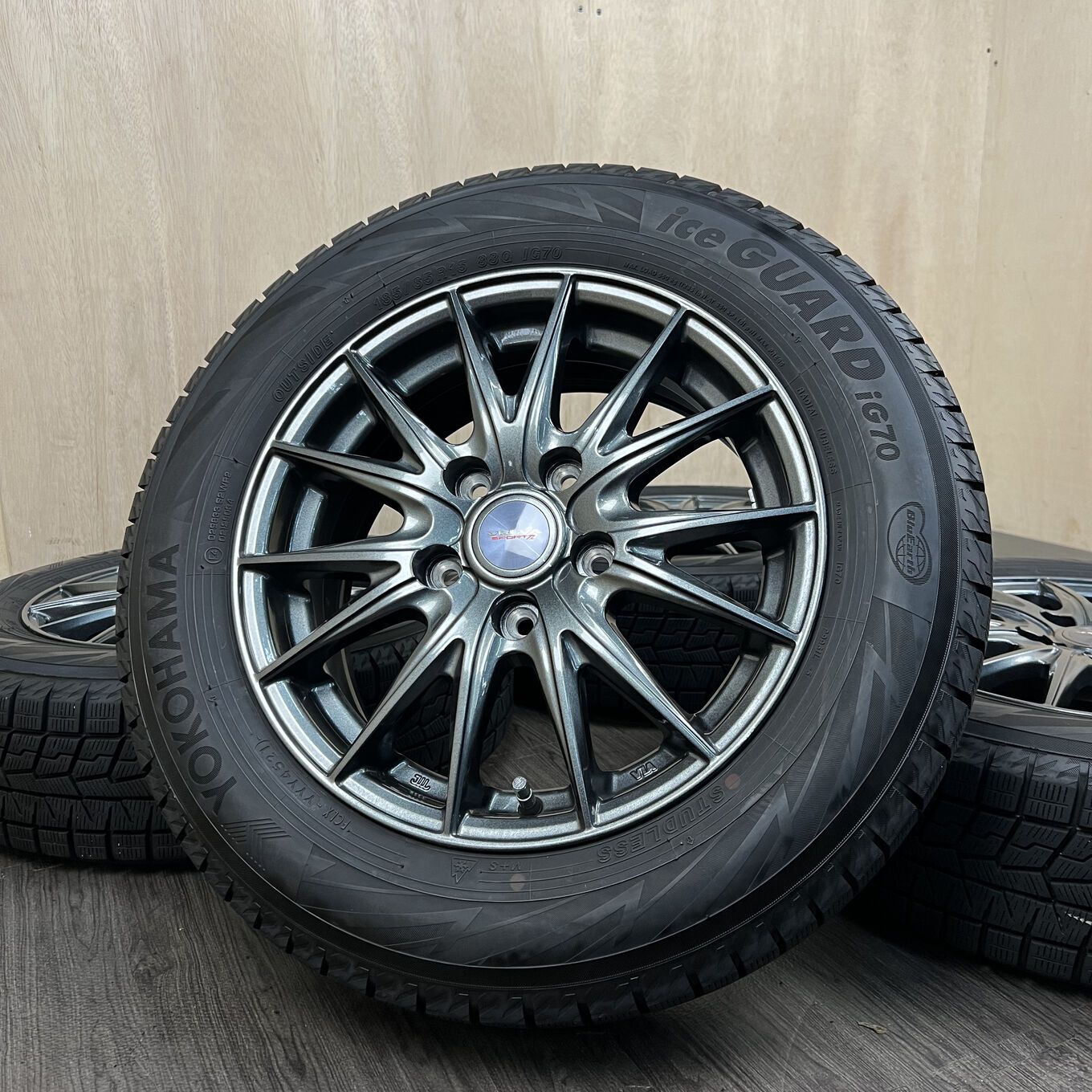 セット]WEDS 15インチ + YOKOHAMA スタッドレスタイヤ 185/65R15 4本