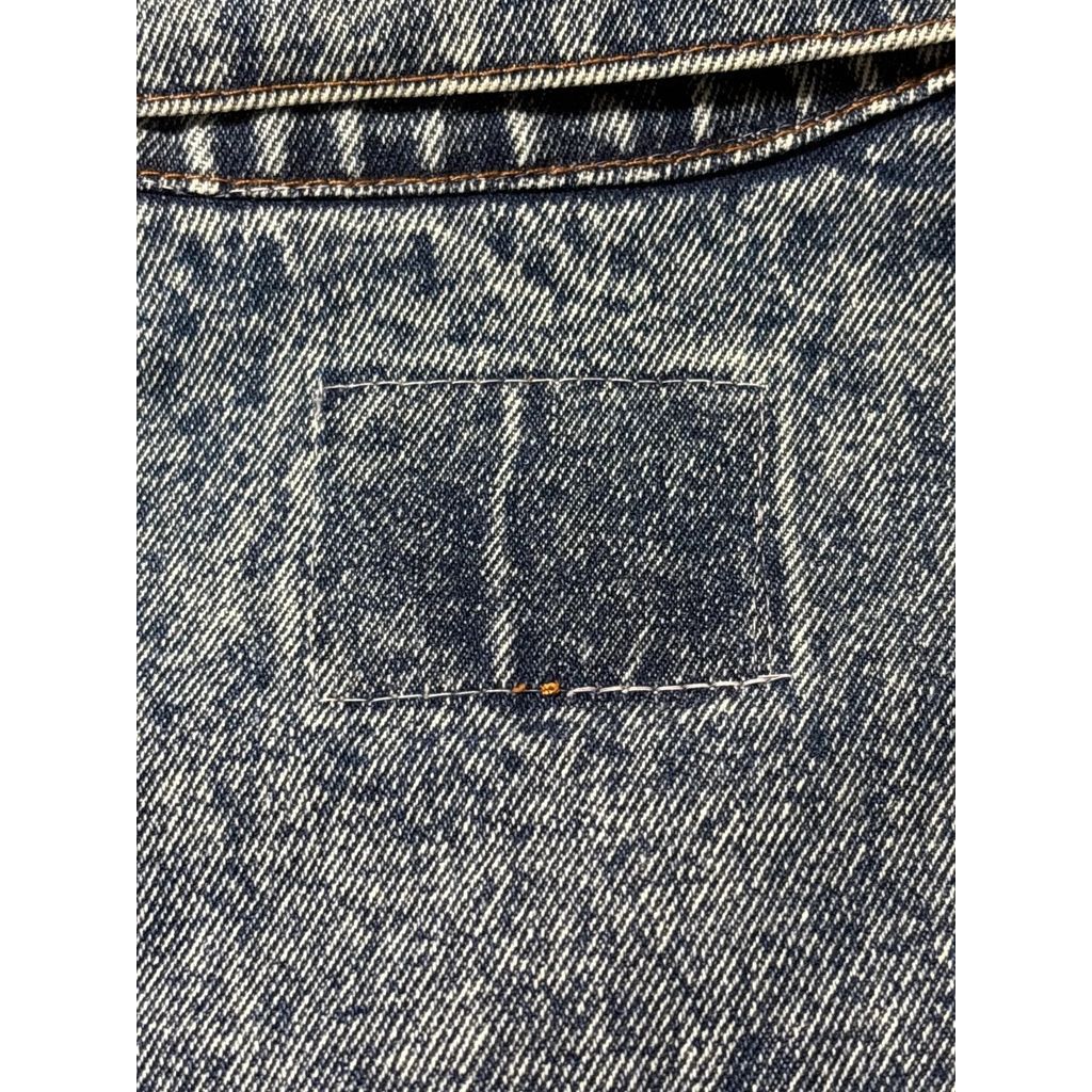 https://assets.mercari-shops-static.com/-/large/plain/2JXo3rvSrHekytL8VZBkHZ.jpg@jpg