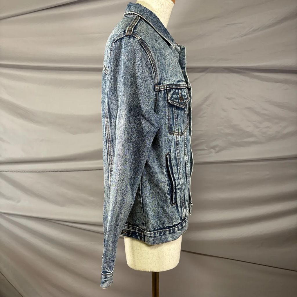 https://assets.mercari-shops-static.com/-/large/plain/2JXo3rvWLXbxyRkw2NeSxf.jpg@jpg