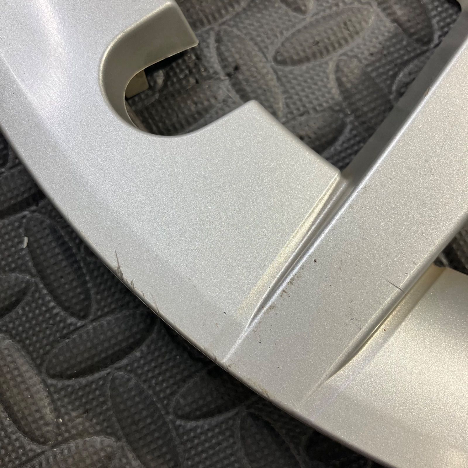 トヨタ プリウスα 40系 ホイールキャップ 純正 中古部品【1736E