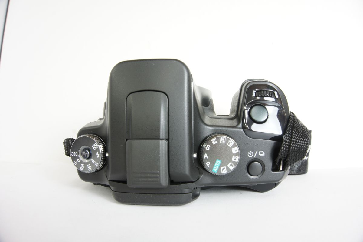 SONY ソニーα100/ SONY DT 18-70mm F3.5-5.6 デジタル一眼レフカメラ KAJI364 thumbnail 4