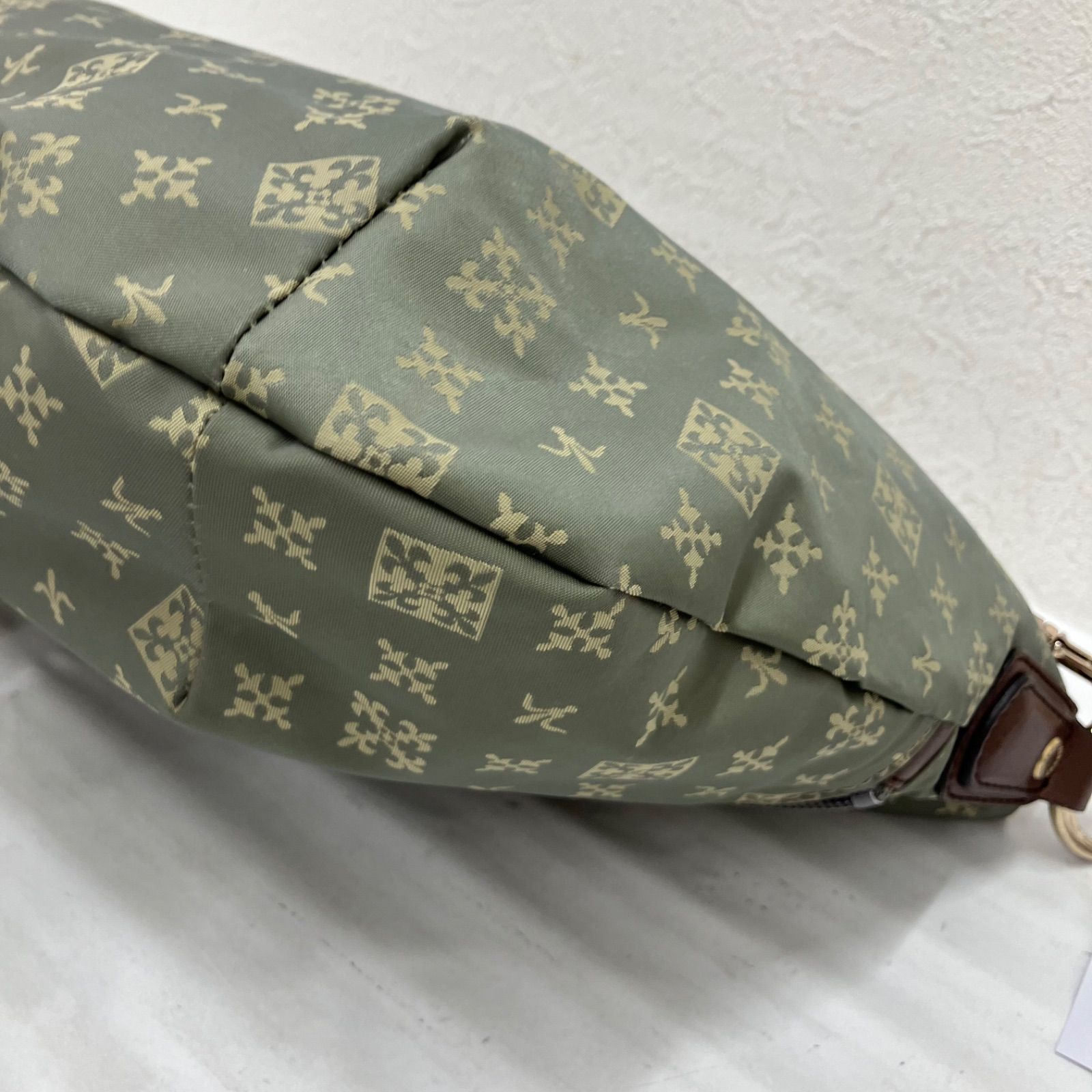 9420 russet ラシット ショルダーバッグ 斜め掛け 紐調節可能 
