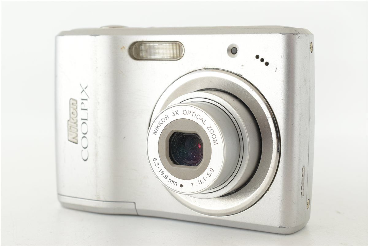 Nikon COOLPIX コンパクトデジタルカメラ 本体　中古価格16000円 Nikon ニコンCOOLPIX L14 シルバー コンパクトデジタルカメラ EF-TN