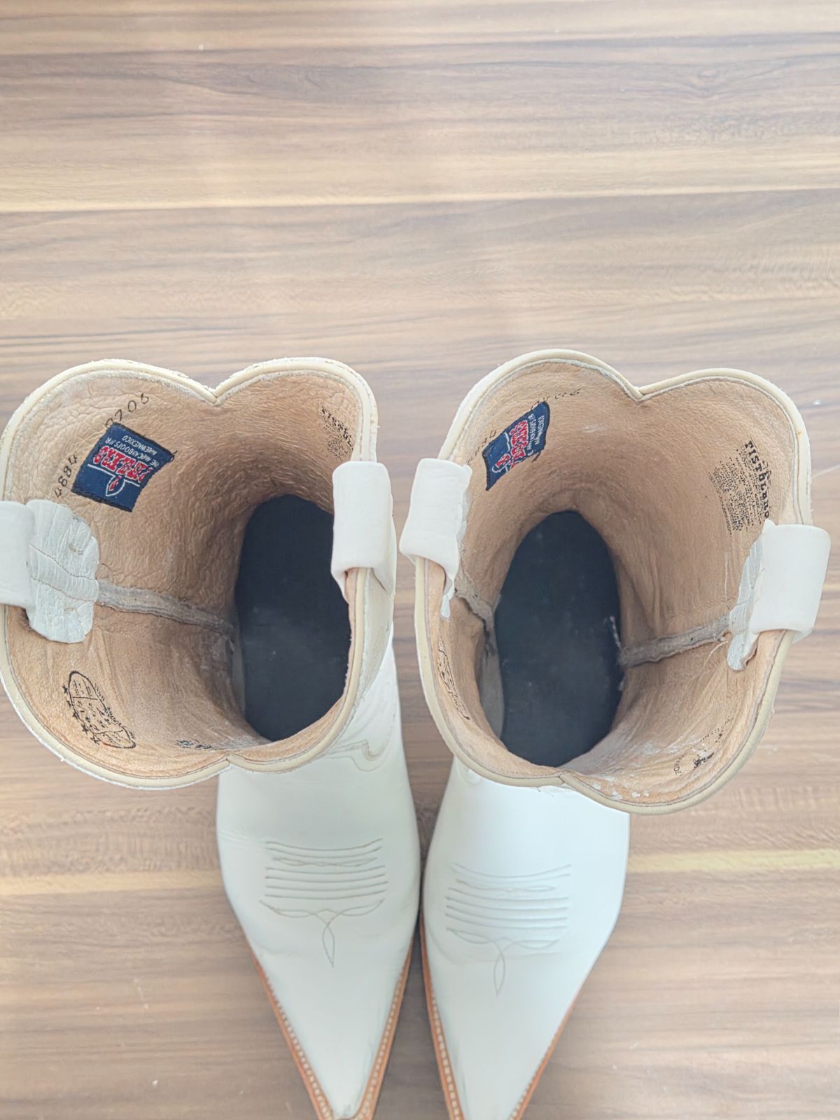 https://assets.mercari-shops-static.com/-/large/plain/2JXoUe44BNPKrGN2dHwakb.jpg@jpg
