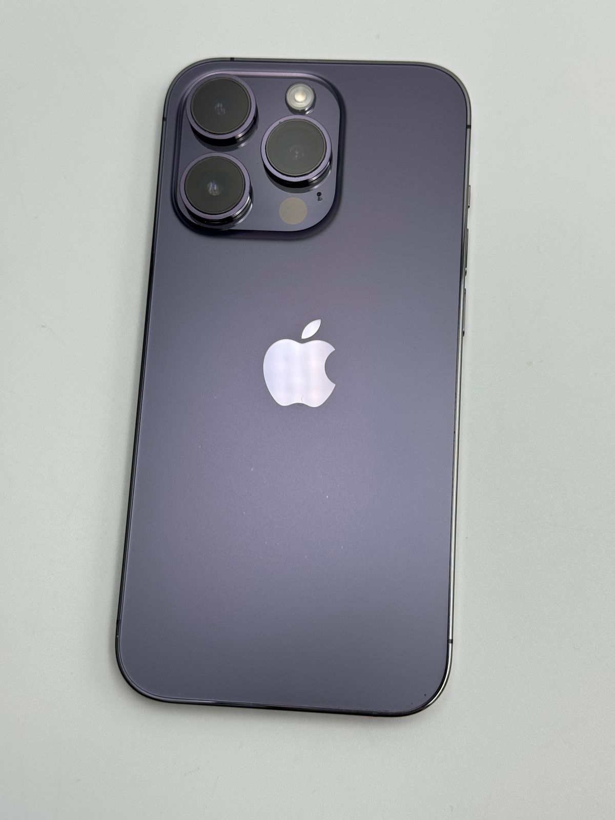 iPhone 14 Pro 256GB ディープパープル 中古B - メルカリ