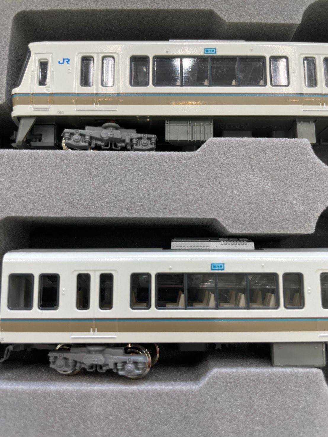 草】中古美品 KATO N-GAUGE 10-435 221系 4両基本セット + 2両 合計6両