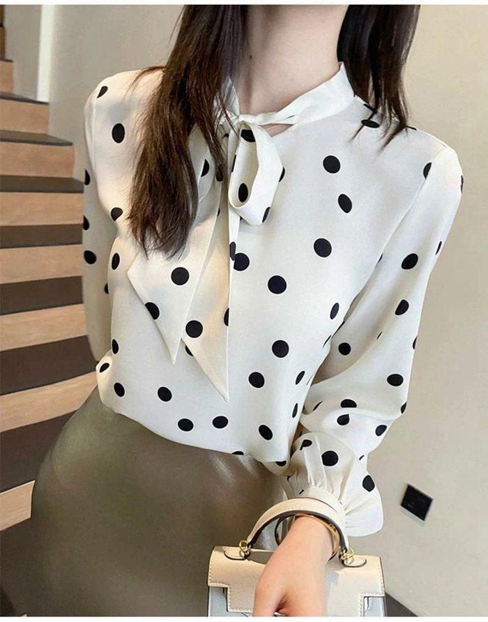 https://assets.mercari-shops-static.com/-/large/plain/2JXoaeoSFkLiKGFKZJVF8c.jpg@jpg