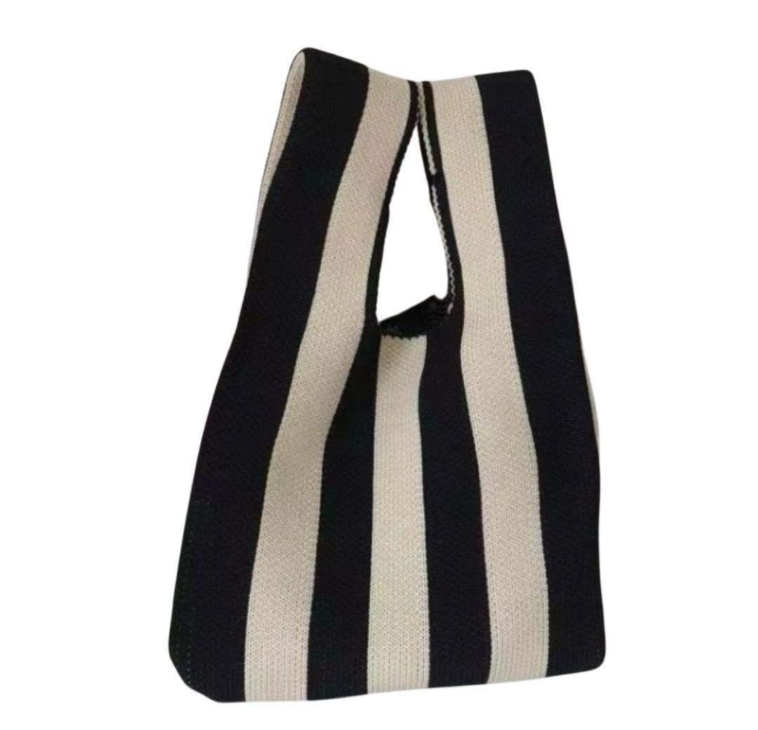 https://assets.mercari-shops-static.com/-/large/plain/2JXoan5gzp4fpp4ajK6YGQ.jpg@jpg