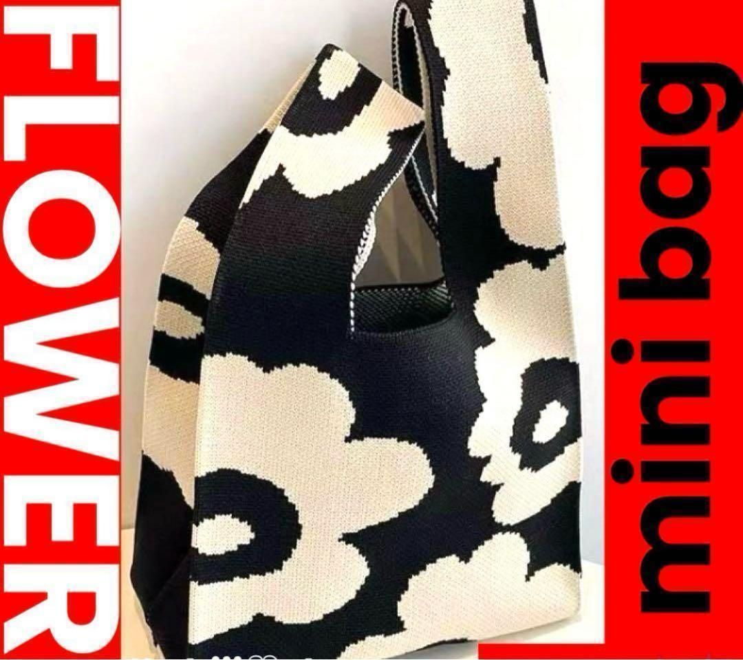 https://assets.mercari-shops-static.com/-/large/plain/2JXoanD6NpwVCgyUsQqFry.jpg@jpg