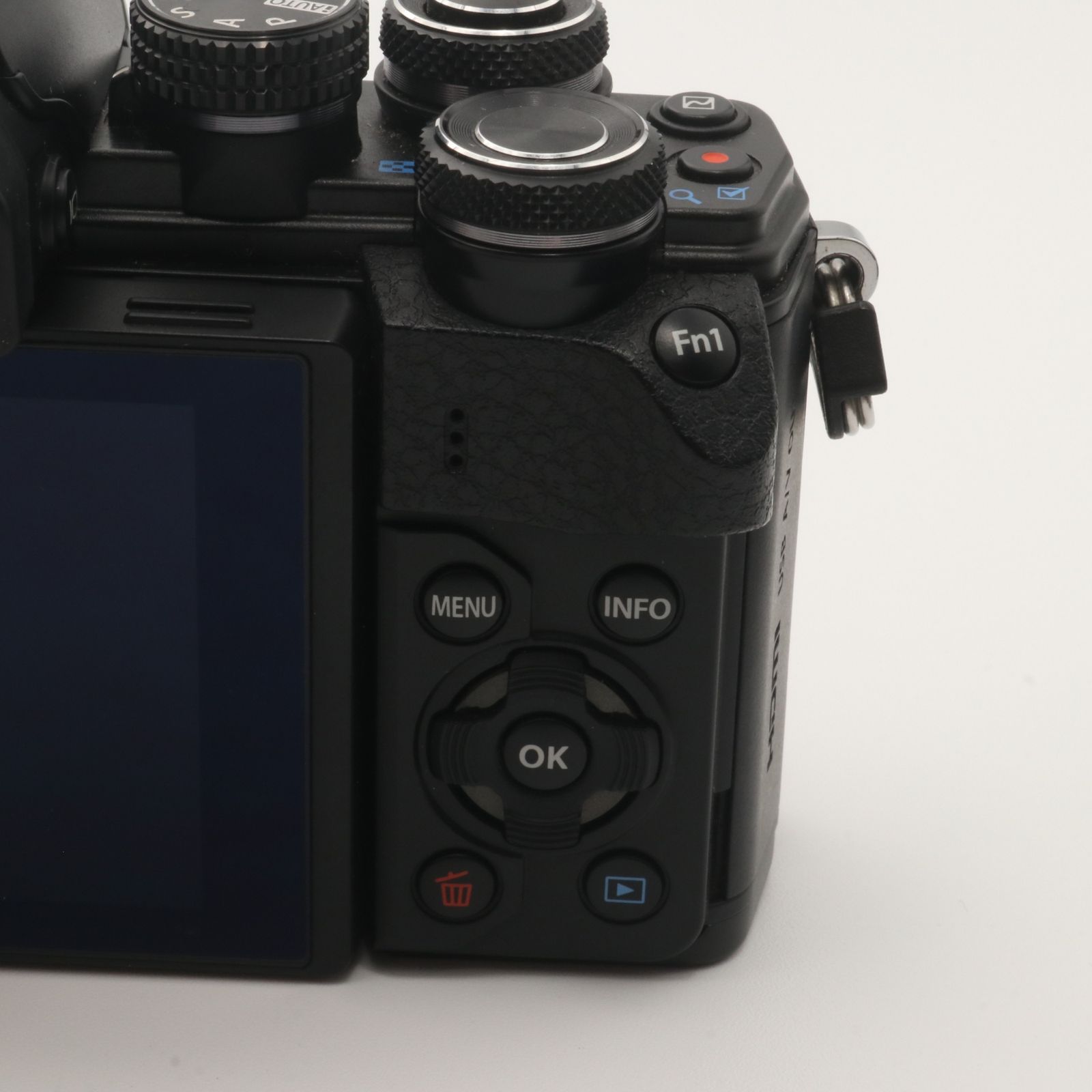 シャッター回数：8000回】OLYMPUS OM-D E-M10 MarkII ボディー