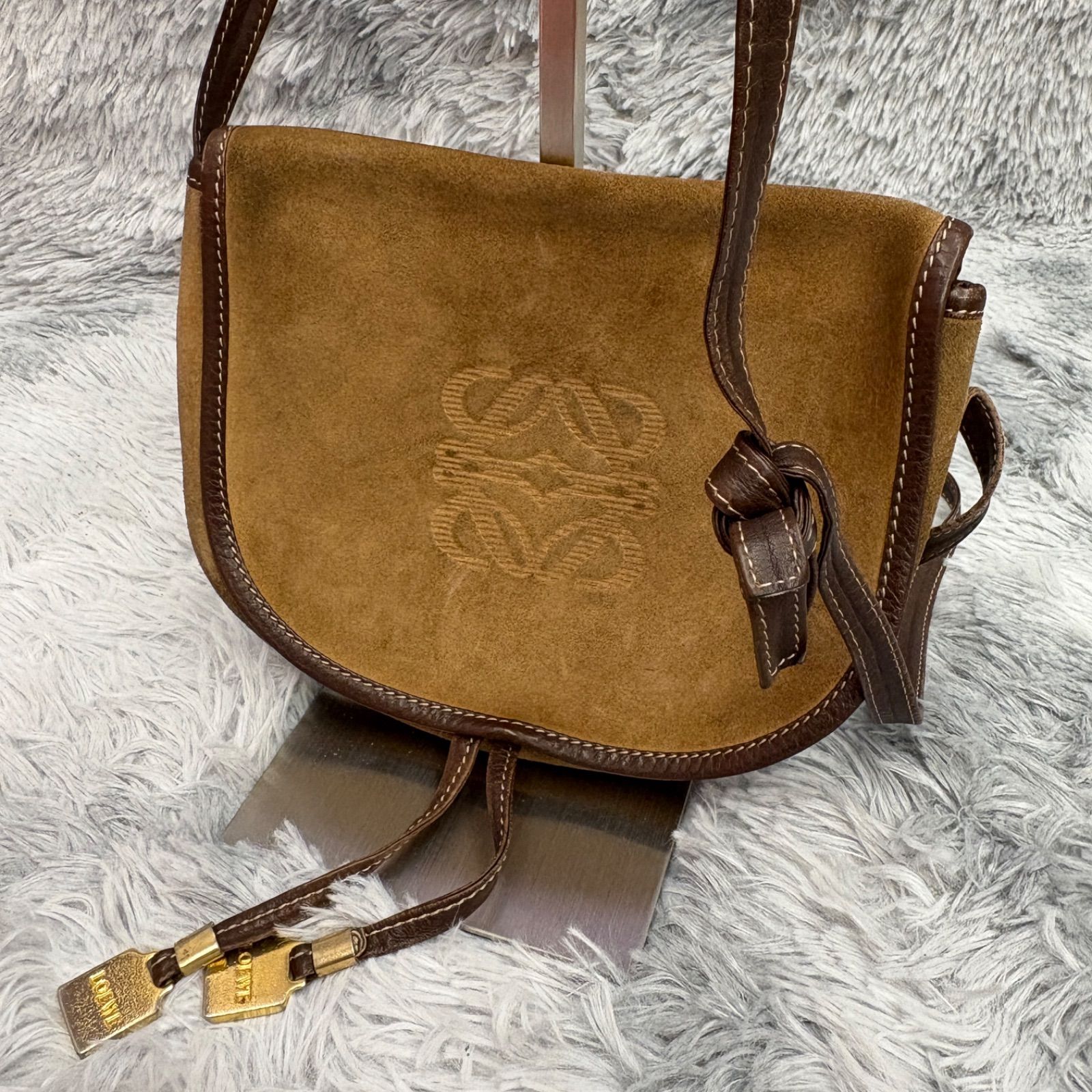 LOEWE ロエベ アナグラム ショルダーバッグ スエード 斜め掛け レザー