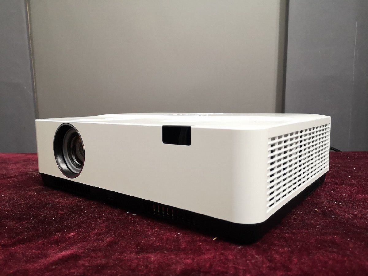 【ご予算相談歓迎】◆EIKI エイキ プロジェクター EK-121W 動作確認済 WXGA 4600ルーメン 高輝度 3LCD方式 幅34.5cm 映像機器◆下取歓迎 m0p11258