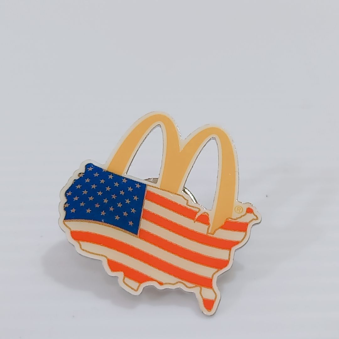 マクドナルド ヴィンテージ ピンバッジ 2個セット クルーピン USA