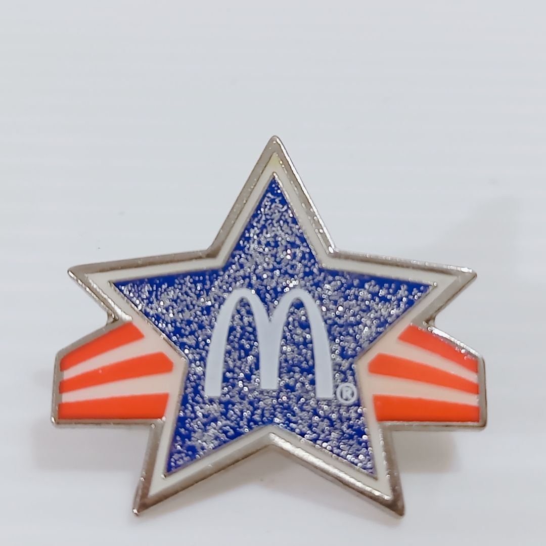 マクドナルド ヴィンテージ ピンバッジ 2個セット クルーピン USA
