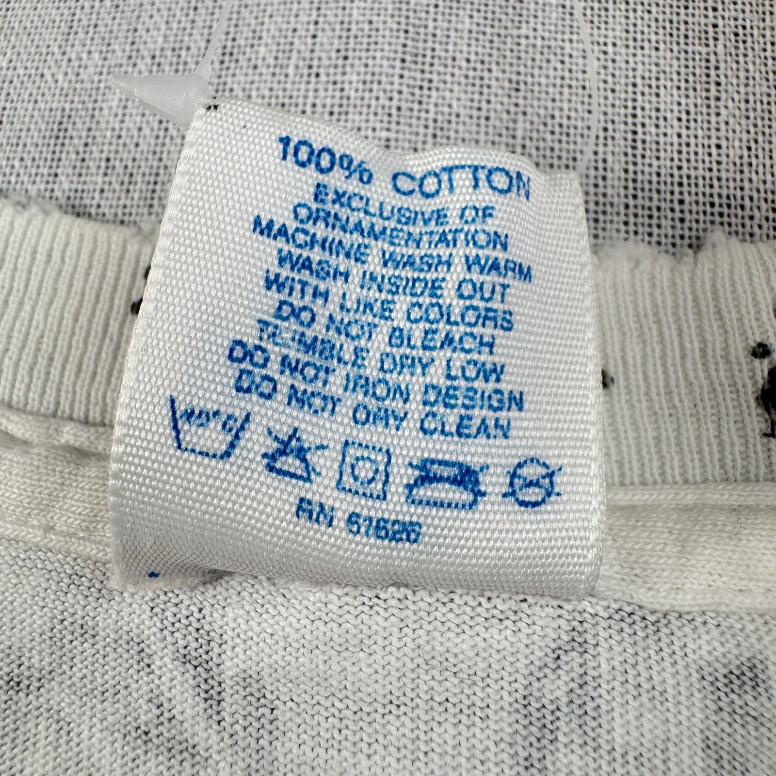 https://assets.mercari-shops-static.com/-/large/plain/2JXowhZmiaPPNkETRuu3tk.jpg@jpg