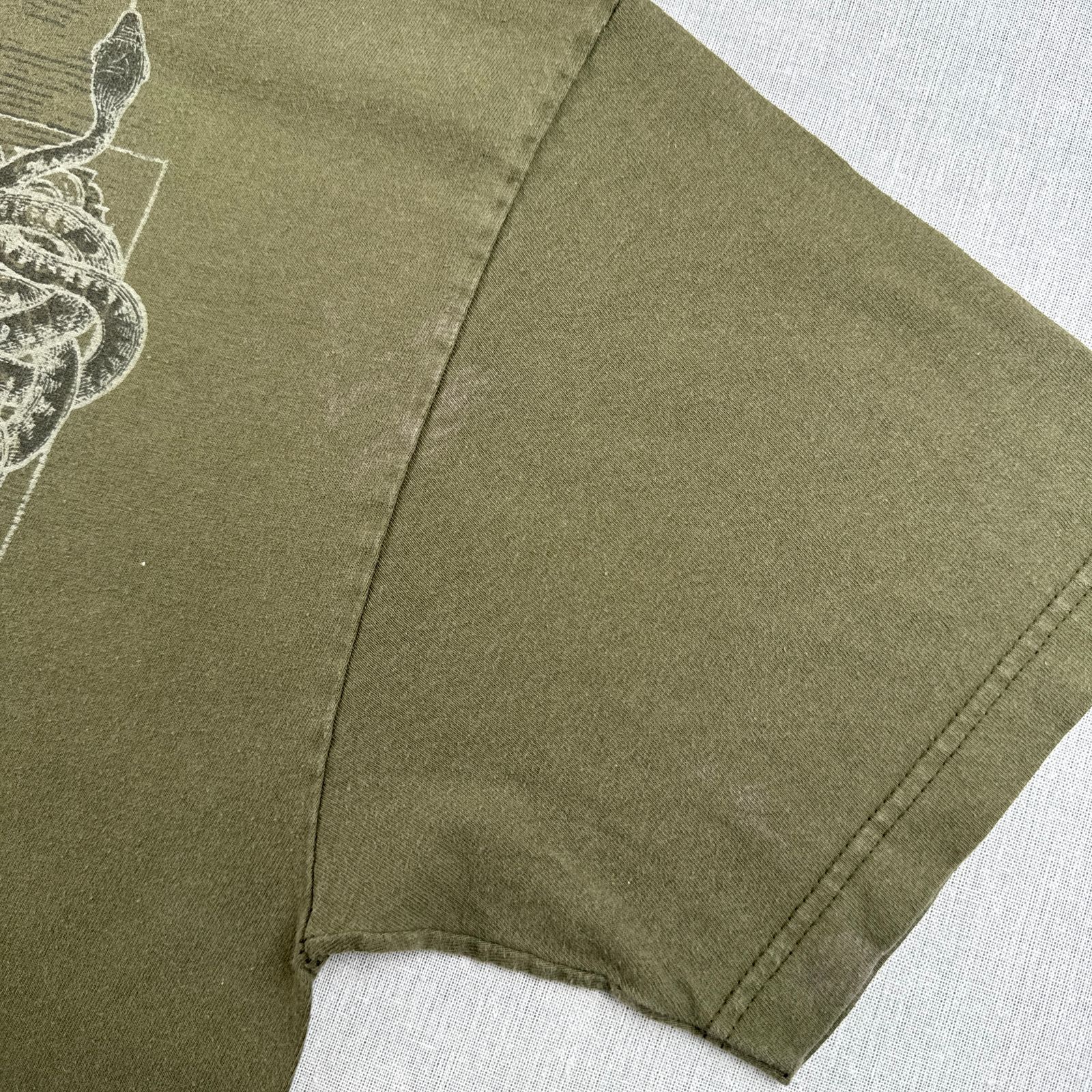 https://assets.mercari-shops-static.com/-/large/plain/2JXowhqhK6ejUe4eMxkxXu.jpg@jpg
