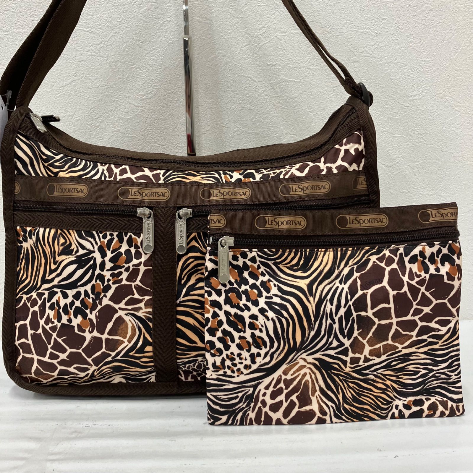 9969 【美品】 LeSportsac レスポートサック デラックスエブリデイ
