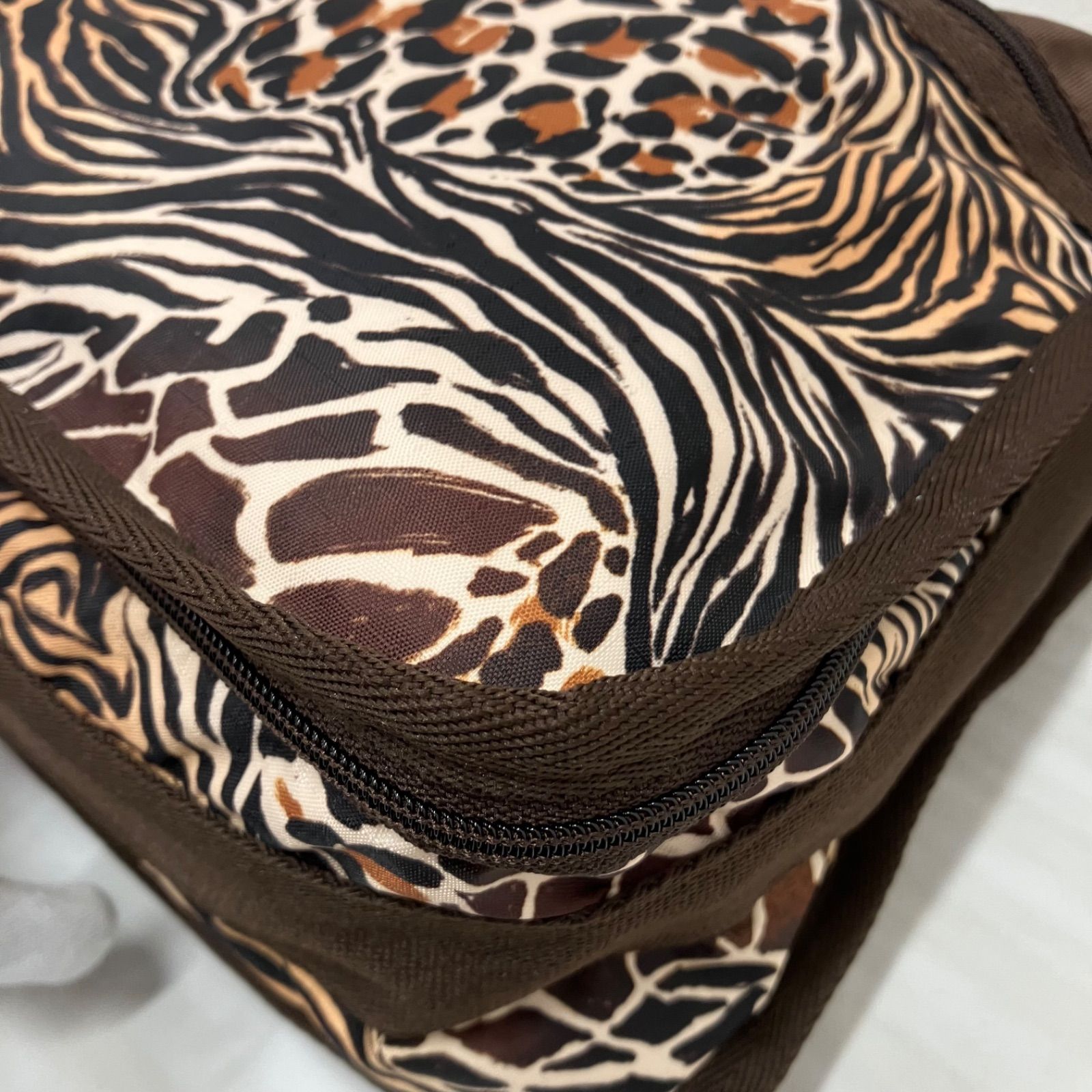 9969 【美品】 LeSportsac レスポートサック デラックスエブリデイ 